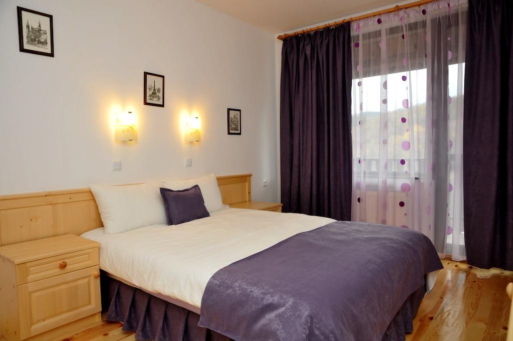 Family Hotel And Restaurant Plamena Oreshak  Kamer foto
